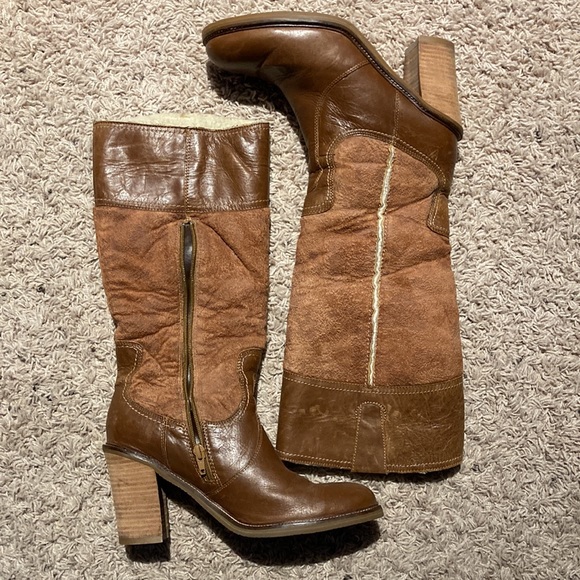 Leather boots. - Picture 2 of 8